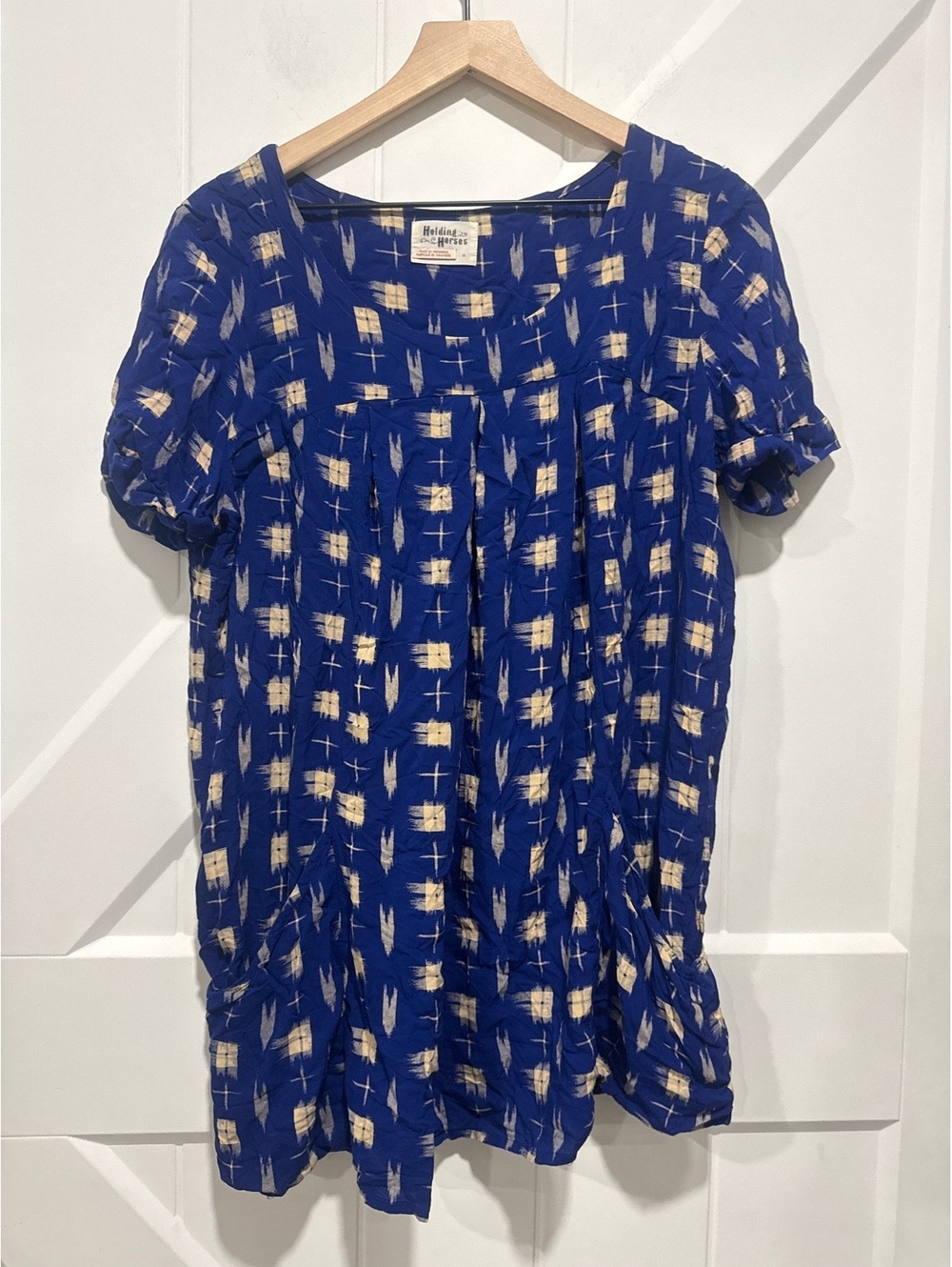 Holding Horses Blue Short Sleeve Tunic Dress with Beige Pattern, Size M